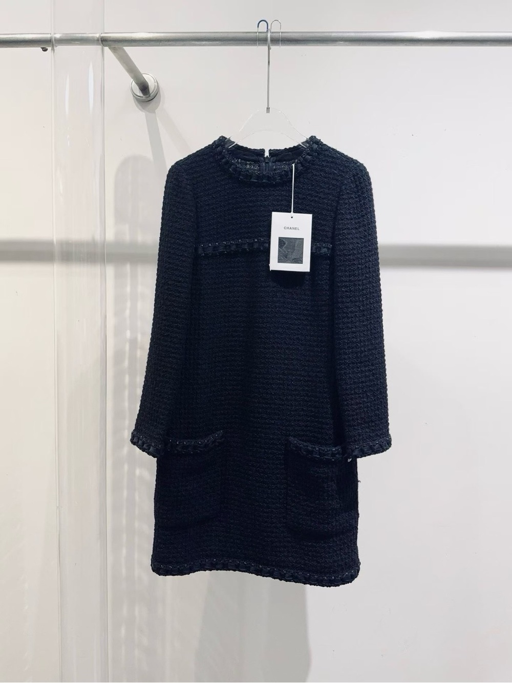 🚩steal CHANEL Black Logo Label Tweed Coat